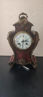 Zeer mooie cartel klok met prachtig inleg werk 32 cm H.22 B., Antiek en Kunst, Antiek | Klokken, Ophalen of Verzenden