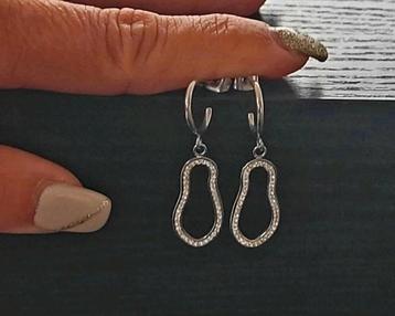 Boucles d'oreilles Victoria disponible aux enchères