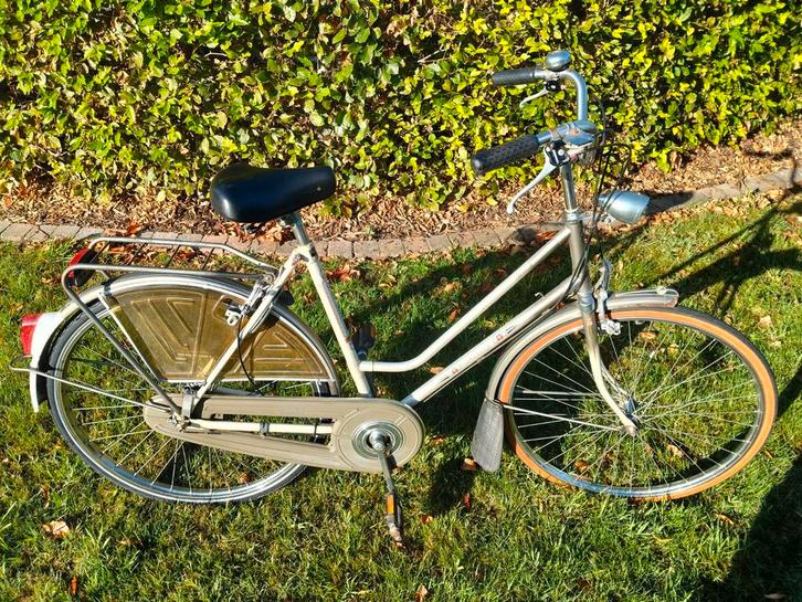 Prachtige gazelle perfect in orde lees beschrijving, Fietsen en Brommers, Fietsen | Dames | Damesfietsen, Zo goed als nieuw, Gazelle