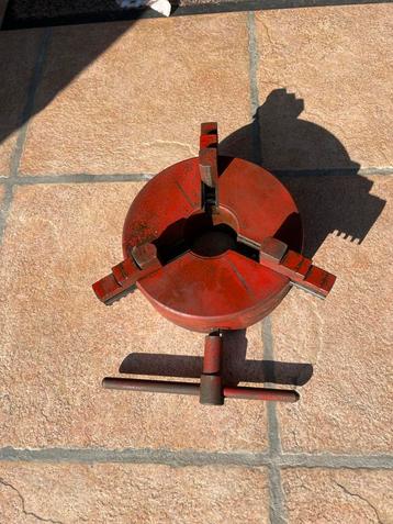 CHUCK beschikbaar voor biedingen