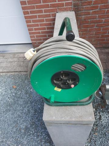 verlengkabel op haspel beschikbaar voor biedingen