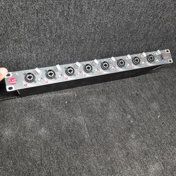 SM PRO AUDIO PR8E   8 kanaals  microfoon voorversterker  beschikbaar voor biedingen
