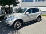 Ssangyong Rexton 4x4 lichte vracht, Auto's, SsangYong, Automaat, Euro 5, Zwart, Beige