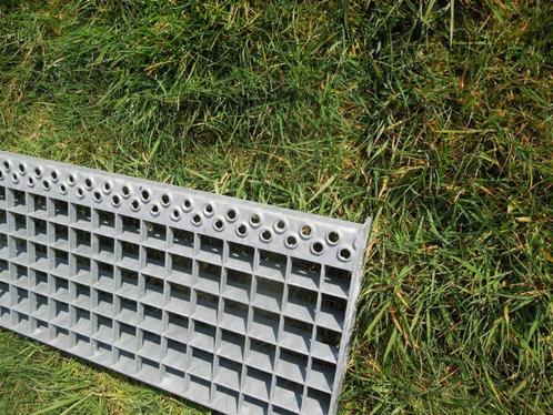 stalen verzinkte traptreden  roosters, Doe-het-zelf en Bouw, Metalen, Zo goed als nieuw, Ophalen of Verzenden