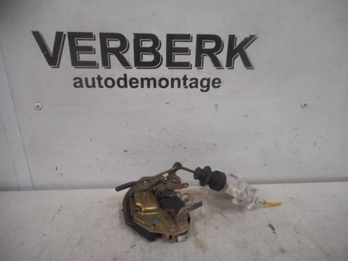 PORTIERSLOT LINKS VOOR Mercedes-Benz 190 (W201), Auto-onderdelen, Carrosserie, Mercedes-Benz, Voor, Links, Gebruikt