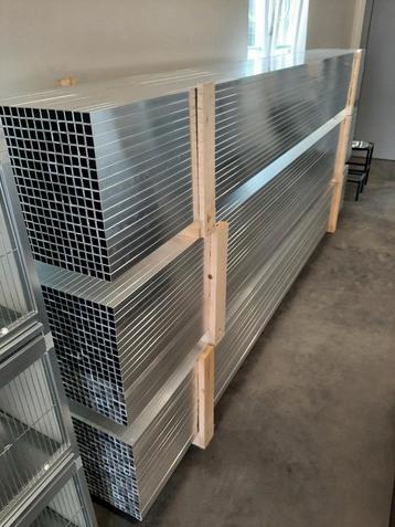 ALUMINIUM KOKERPROFIELEN 20 X 20 X 1,5 MM.   beschikbaar voor biedingen