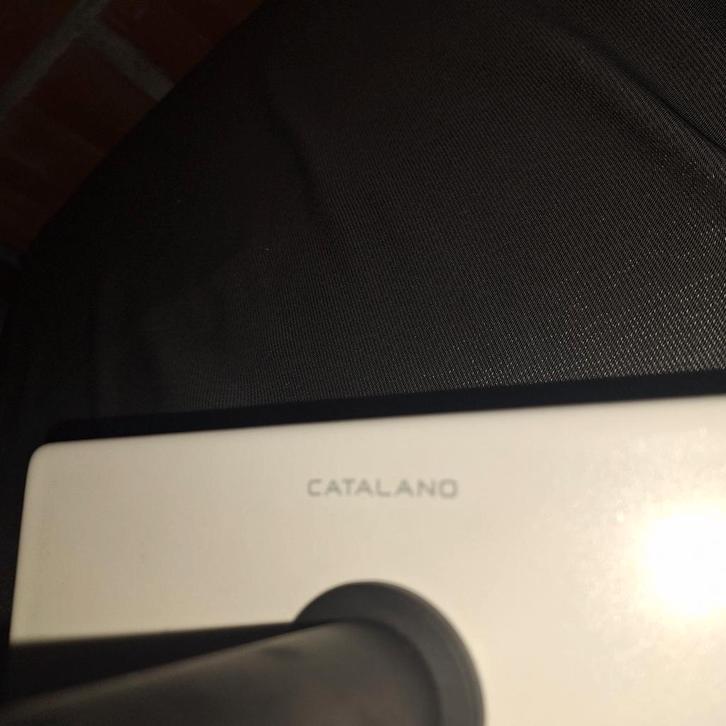 Pombakje voor in toilet (merk Catalano), Doe-het-zelf en Bouw, Sanitair, Zo goed als nieuw, Wastafel, Steen, Ophalen