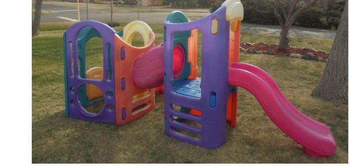 Speelcomplex klimtoren speelhuisje glijbaan, Kinderen en Baby's, Speelgoed | Buiten | Speeltoestellen, Gebruikt, Glijbaan, Overige typen