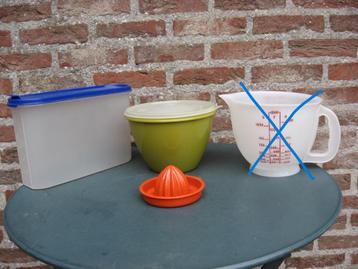 tupperware: ruimtespaarder,voorraadkom, citruspers beschikbaar voor biedingen