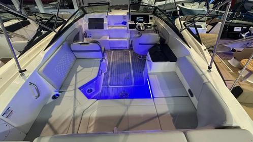 Searay 230 Sunsport 2024 like new, Watersport en Boten, Motorboten en Motorjachten, Zo goed als nieuw, Polyester, 6 tot 9 meter