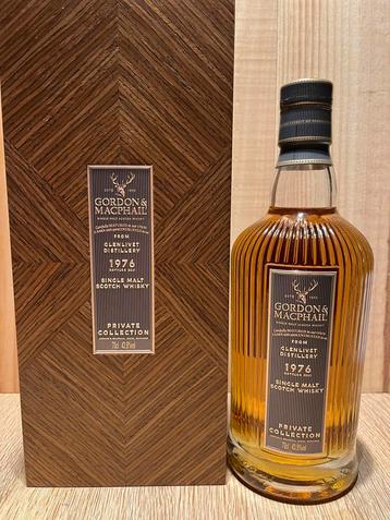 Glenlivet Distillery 1976 - 45 years old whisky - G & M