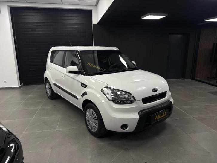 KIA SOUL 1.6 LITER BENZINE/CARPLAY/NAVIGATIE/TOP STAAT, Auto's, Kia, Bedrijf, Te koop, Soul, Bluetooth, Benzine, Wit, Zwart, Ophalen