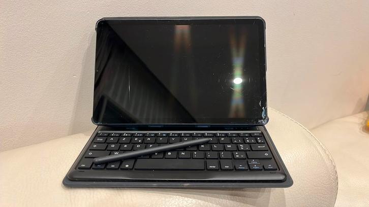 Tablette Samsung + coque clavier et stylet aimanté, Computers en Software, Android Tablets, Gebruikt, Wi-Fi en Mobiel internet