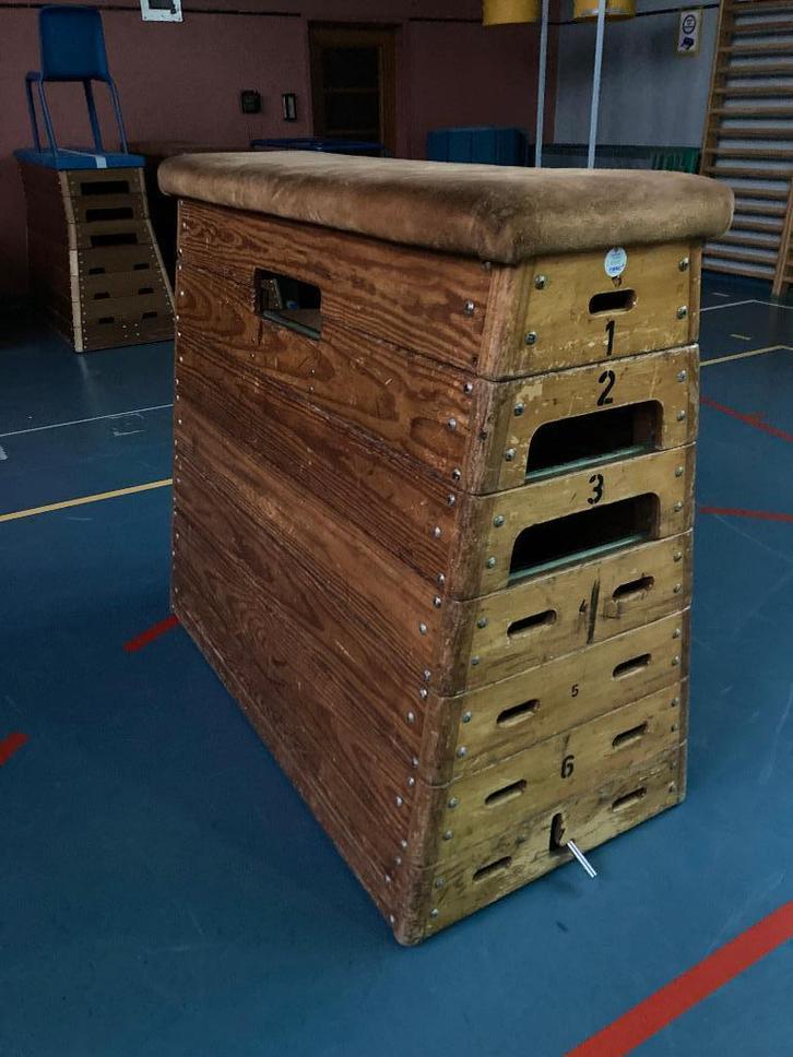 2 vintage plinten jaren 60/70, Antiek en Kunst, Curiosa en Brocante, Ophalen