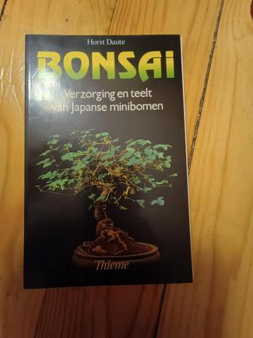 bonsai verzorging en teelt van  Japanse minibomen beschikbaar voor biedingen