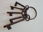 Set van 5 ijzeren sleutels aan gesloten ring - 18de eeuws, Ophalen of Verzenden