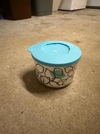 Boîte Tupperware blanche à motifs 800 ml, Enlèvement ou Envoi, Neuf, Bleu, Boîte