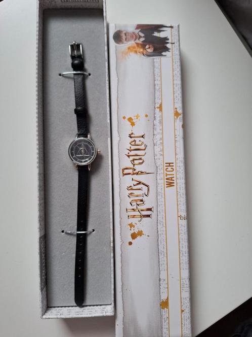 Harry Potter „Deathly Hallows” horloge, Handtassen en Accessoires, Horloges | Dames, Nieuw, Ophalen of Verzenden