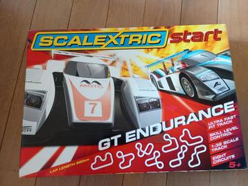 piste circuit voiture 'ScaleXtric' beschikbaar voor biedingen