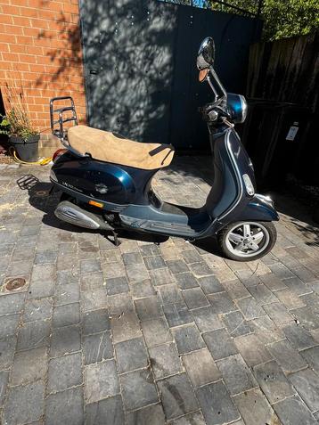 Vespa 50cc de 2010, Classe B (45 km/h), Enlèvement, Utilisé, Essence