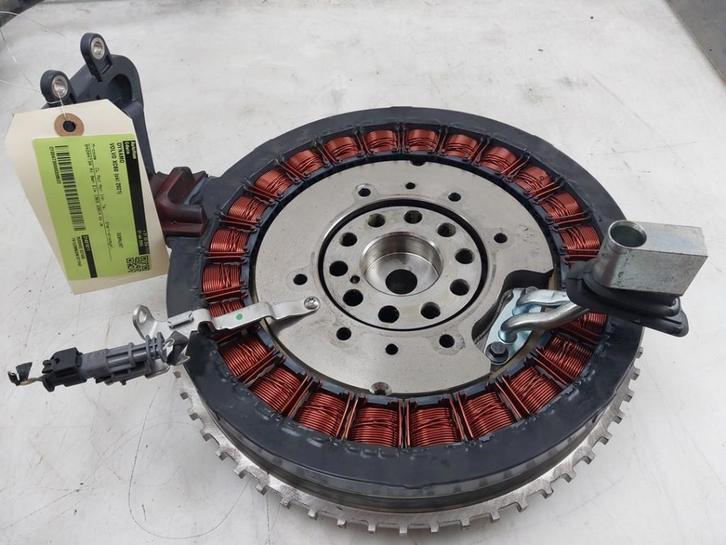 DYNAMO Volvo XC60 II (UZ) (01-2017/12-2022), Auto-onderdelen, Motor en Toebehoren, Volvo, Gebruikt