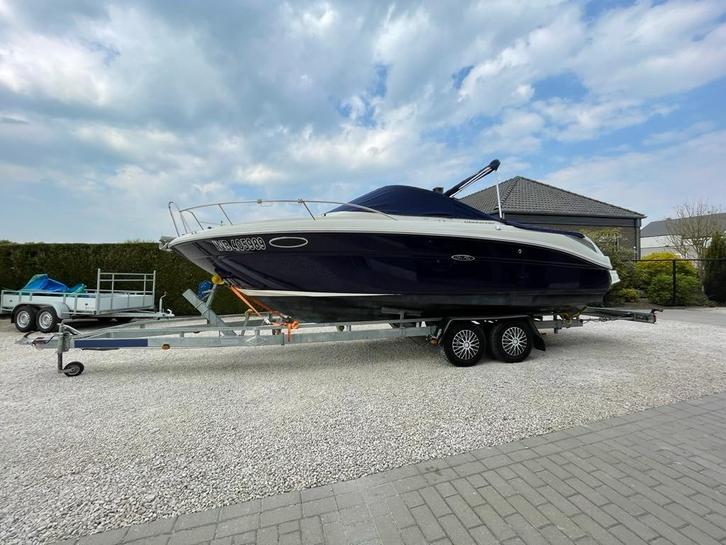 Sea Ray 235, V8 Bravo3, +/- 350u. inclusief trailer, Watersport en Boten, Speedboten, 6 meter of meer, Benzine, 200 pk of meer
