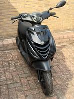 Piaggio zip in onderdelen (frame al weg), Fietsen en Brommers, Ophalen, Zo goed als nieuw, Zip