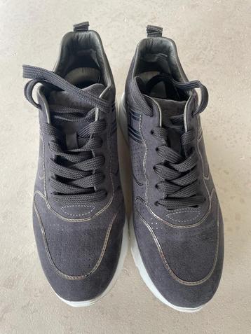 Sneaker Hogan  beschikbaar voor biedingen