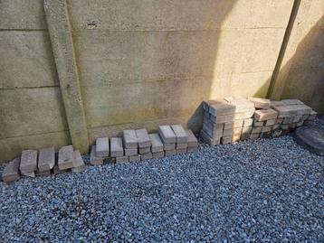 Gratis - betonklinkers, Tuin en Terras, Tegels en Klinkers, Ophalen, Zo goed als nieuw, Klinkers