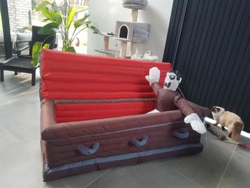 Opblaasbare halloween decoratie 200cm doodskist beschikbaar voor biedingen
