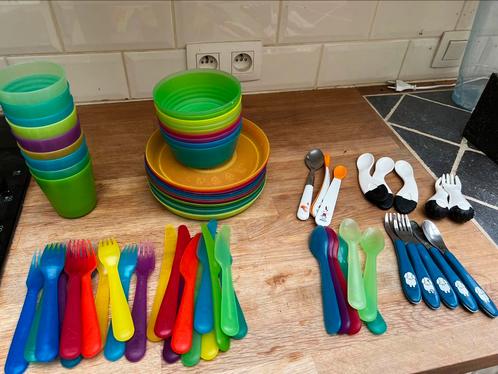 Service vaisselle (plastic) IKEA enfants, Enfants & Bébés, Produits pour enfants, Comme neuf