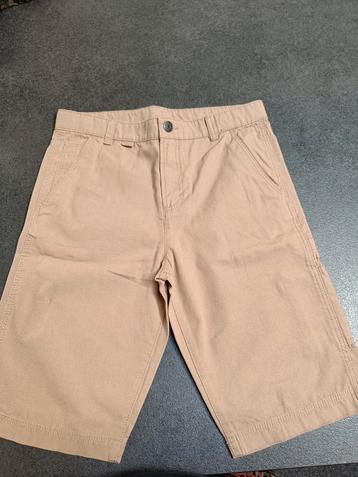 Nieuwe short, maat 158 beschikbaar voor biedingen