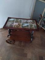 Bijzettafel op 2 wielen in hout met ijzer, Ophalen