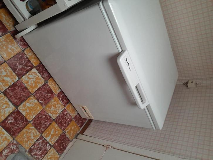 CONGELATEUR, Elektronische apparatuur, Vriezers en Diepvrieskisten, Zo goed als nieuw, Tussenbouw, Vrieskast, 120 tot 140 cm, 90 cm of meer
