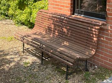 Tuinbank hout en smeedijzer 207cm breed beschikbaar voor biedingen