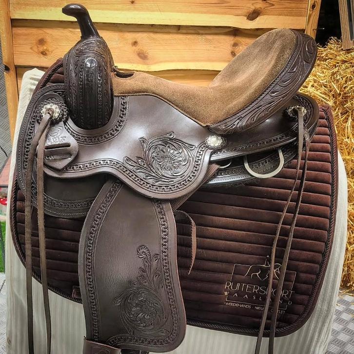 Diverse zadels, Animaux & Accessoires, Chevaux & Poneys | Selles, Dressage, Enlèvement ou Envoi