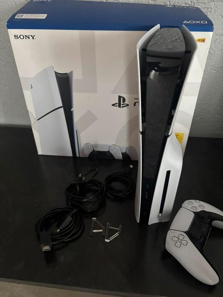 Ps5 disk edition slim  met doos werkt perfect, Games en Spelcomputers, Spelcomputers | Sony PlayStation 5, Zo goed als nieuw, Playstation 5