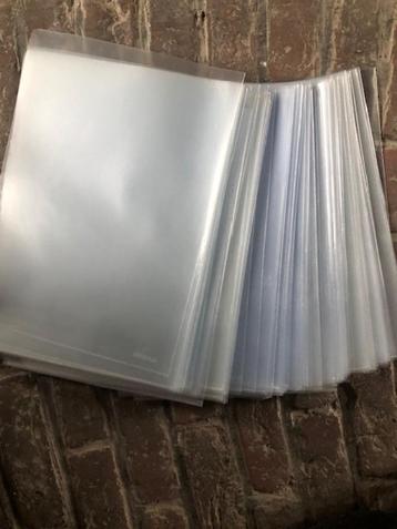 plastieken mapjes beschikbaar voor biedingen