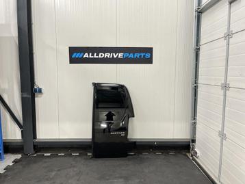 Peugeot Partner achterdeur rechts zwart met ruit 8703E4 beschikbaar voor biedingen