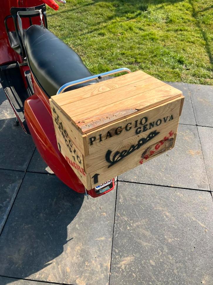 Koffertje Vespa, Fietsen en Brommers, Brommeronderdelen | Oldtimers, Zo goed als nieuw, Ophalen