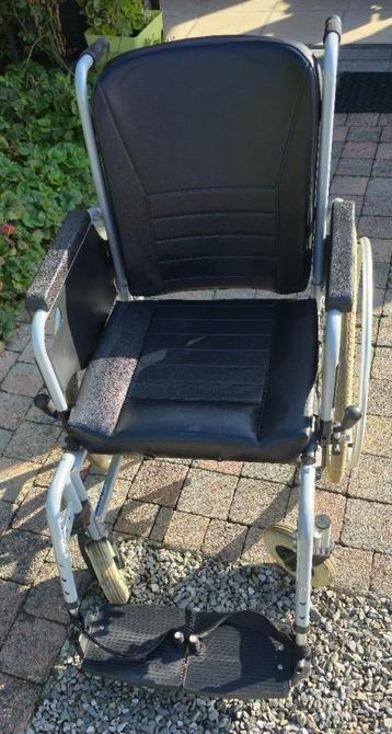 Rolstoel Vermeiren Eclipse+ en rollator beschikbaar voor biedingen