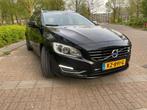 Volvo V60 2.4 D6 Momentum Geartronic, Autos, Volvo, Cuir, 48 g/km, Entretenue par le concessionnaire, Hybride Électrique/Diesel