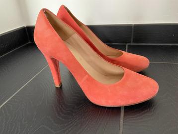Pumps oranje - daim - maat 39 beschikbaar voor biedingen