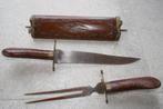 couteau et fourchette dans un support en bois, Antiquités & Art, Enlèvement ou Envoi