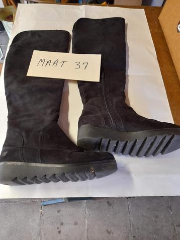 Laarzen beschikbaar voor biedingen
