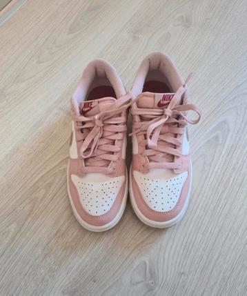 Baskets Nike Dunk low Pink velvet - 37.5