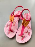 Tongs et chaussures d'eau Ipanema EUR33 pour filles, Enfants & Bébés, Vêtements enfant | Chaussures & Chaussettes, Comme neuf