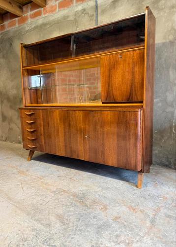 Mid-century barkast / dressoir beschikbaar voor biedingen