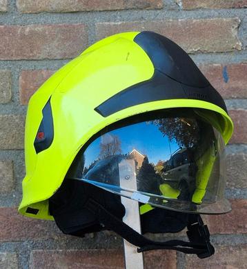 Brandweerhelm brandweer Rosenbauer casque pompier  beschikbaar voor biedingen