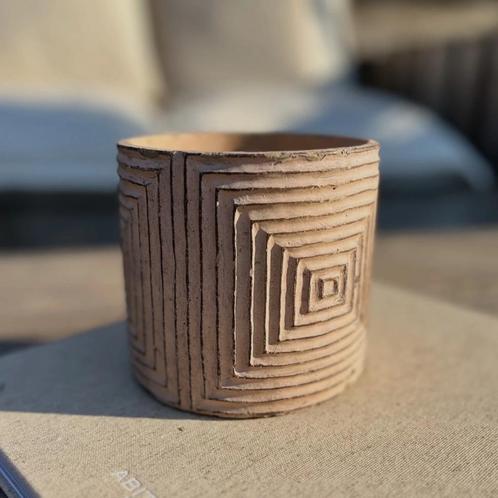 Bloempotje steen abstract motief, Tuin en Terras, Bloempotten, Zo goed als nieuw, Steen, Binnen, Balkon, Tuin, Minder dan 40 cm